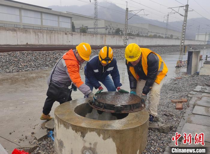 看环球传媒网关注实况微信(图1)