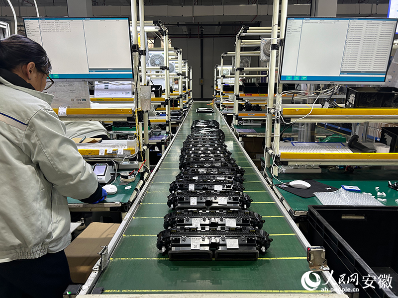 新春走基层丨滁州全椒：智能车间开工忙(图2)