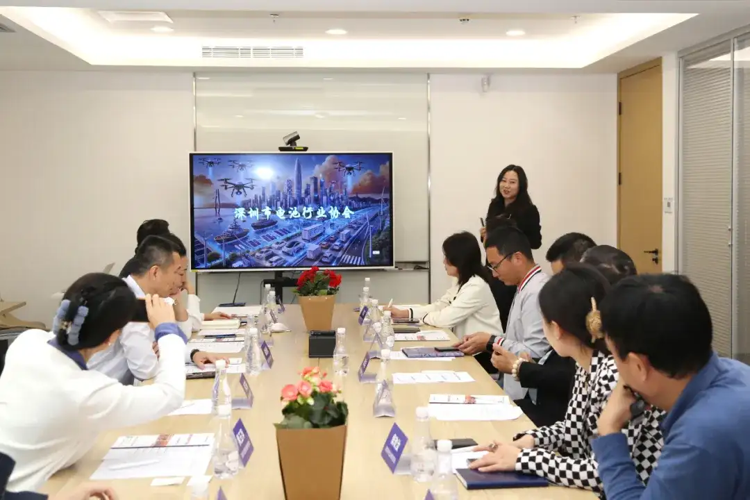 深圳市物联网产业协会举办“学会秘书长（党支部书记）星火沙龙 ——数智科普与智慧城市融合发展交流”活动(图2)